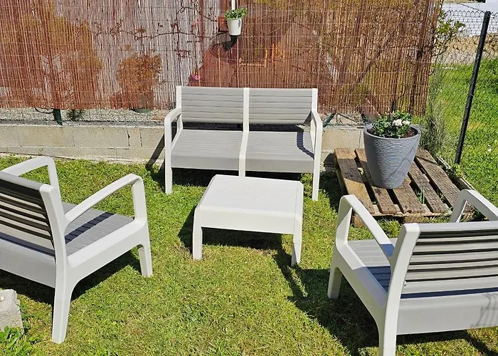Appartement Lumineux Et Calme En Rez-De-Jardin